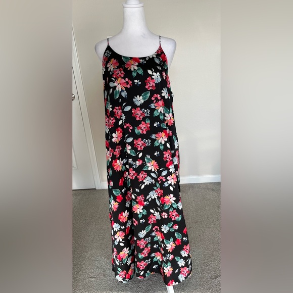 NWT Cerule Razorback Black Floral Maxi Dress Size XL. Fits like a Medium. - Picture 2 of 9